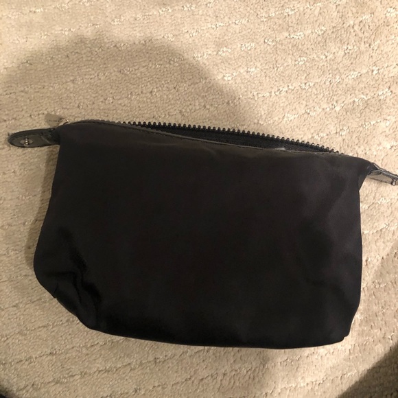 Michael kors cosmetic bag - Picture 3 of 5